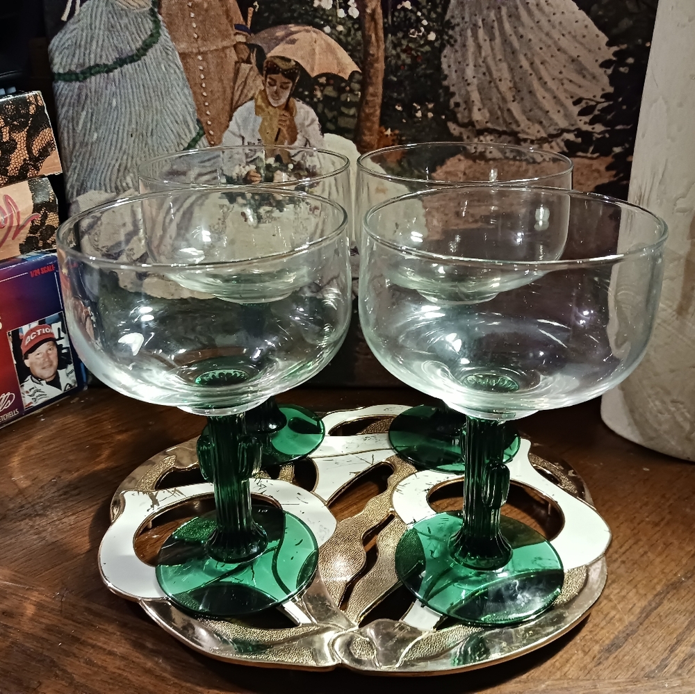 🍷Vintage Green Stemmed Wine Glasses Glassware Retro Goblet Stemware Barware
